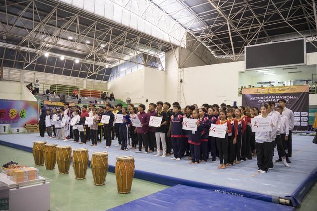 Upacara pembukaan